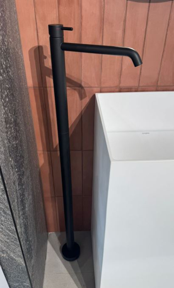 LN01451040 Смеситель однорычажный напольный для раковины, внеш.часть, цвет чёр.мат, CISAL, Less New