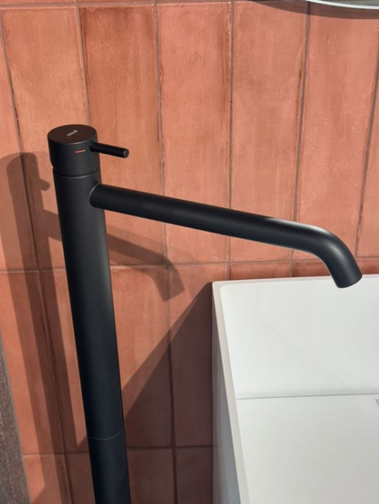 LN01451040 Смеситель однорычажный напольный для раковины, внеш.часть, цвет чёр.мат, CISAL, Less New