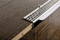 Плинтус угловой для ступеней PWKAC3020F сталь полиров 30х20 мм, 2,7 m Profilstar  STOP-цена