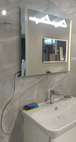 Зеркало Burgbad  SIIX 800  800*700 с подсветкой, подогревом, 2 USB