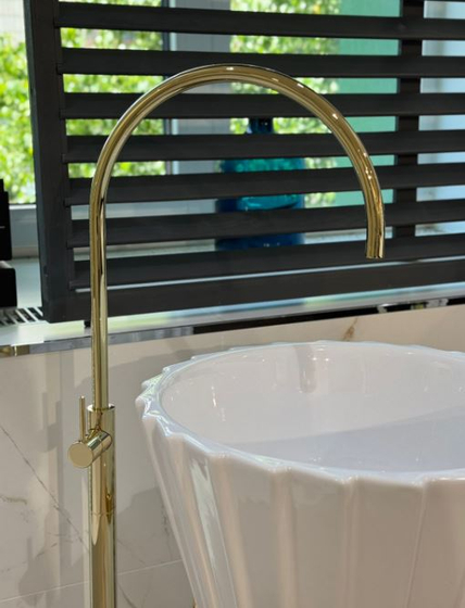 Смеситель Oasis Plisse напольный д/раковины, золото (000RBPI001OR)