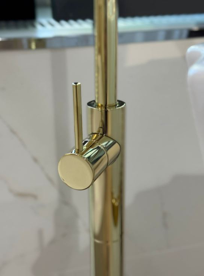 Смеситель Oasis Plisse напольный д/раковины, золото (000RBPI001OR)