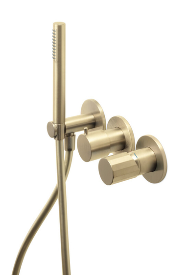 F3049TWX8VHS Spillo Tech Встроенный смеситель для душа 2 источника, с душевым комплектом, Brushed Champagne