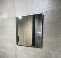 Зеркало Minima 400x400.103 с подсветкой (холодной) и сенсорным выключателем (на касание).