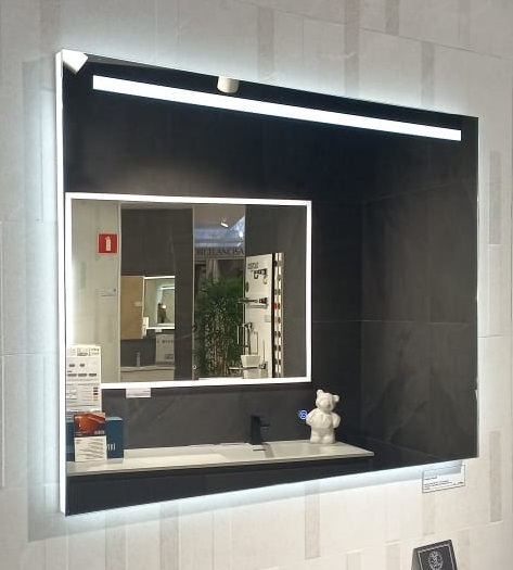 Зеркало Hardy 900*700.113 С подсветкой  (холодной), подогревом и сенсорным выкл. (на касание)