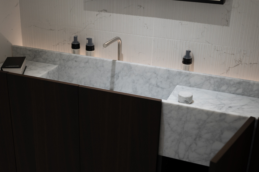 Тумба Antonio Lupi "Street" 1620x900x470 мм Rovere Termo/Carrara marble