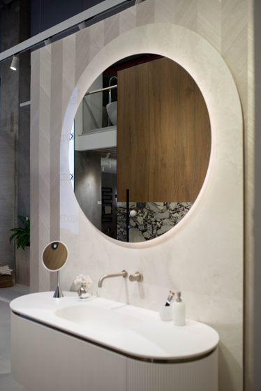 Тумба Oasis Naos 1465х560x462 мм Bianco Ghiaccio matt/Nickel Satinato