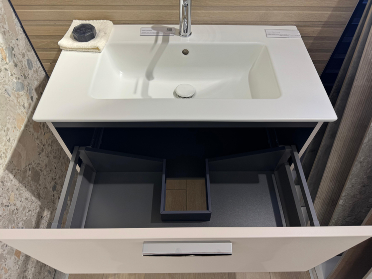 Тумба с керамической матовой раковиной Verona Dune 82,6 см, M31 Льняной, фрезеровка F28, донный клапан