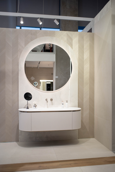 Тумба Oasis Naos 1465х560x462 мм Bianco Ghiaccio matt/Nickel Satinato