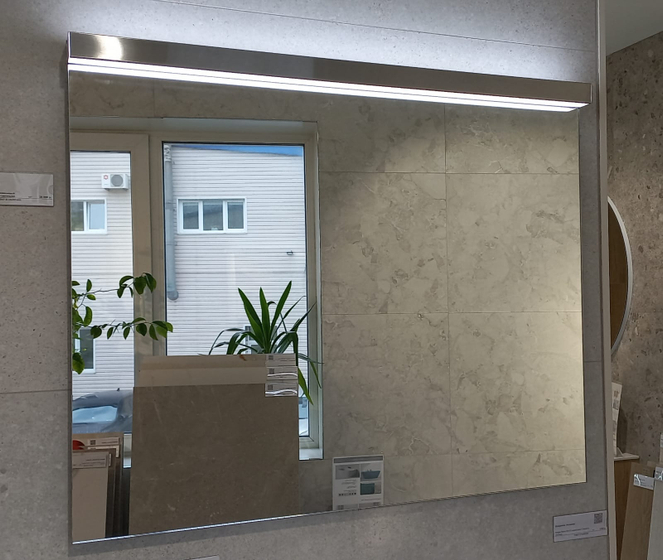 Зеркало Shape 90х74 см, алюминиевый анодированный каркас, LED-светильник, ИК-выключатель (SH 705)